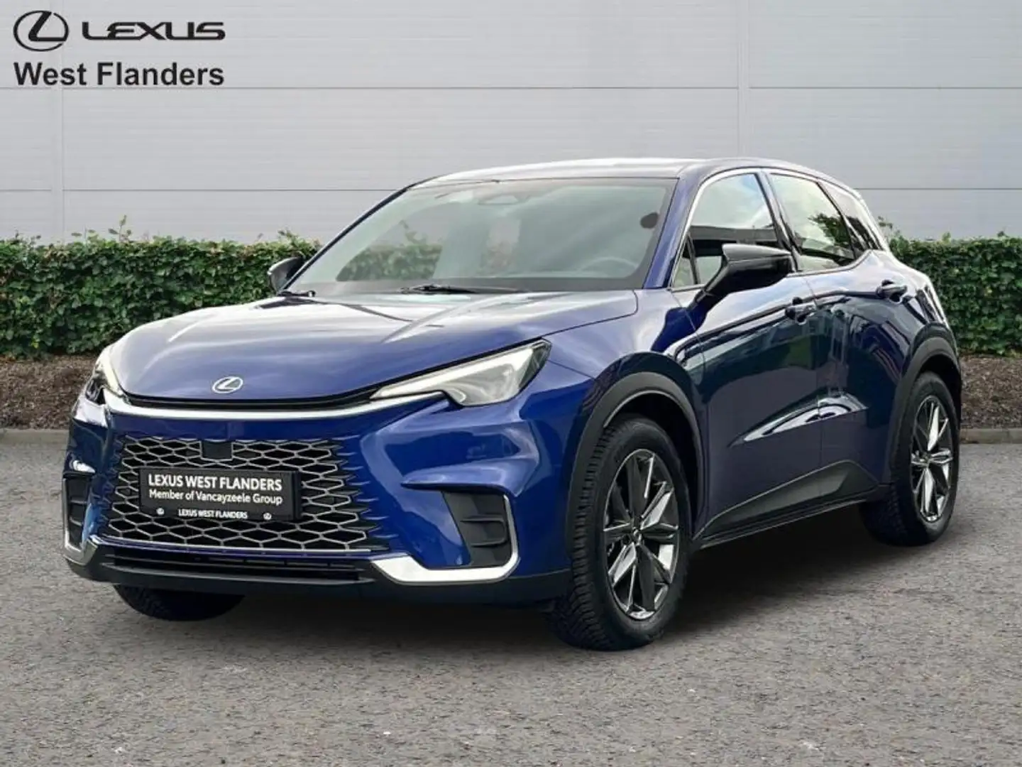 lexus lbx