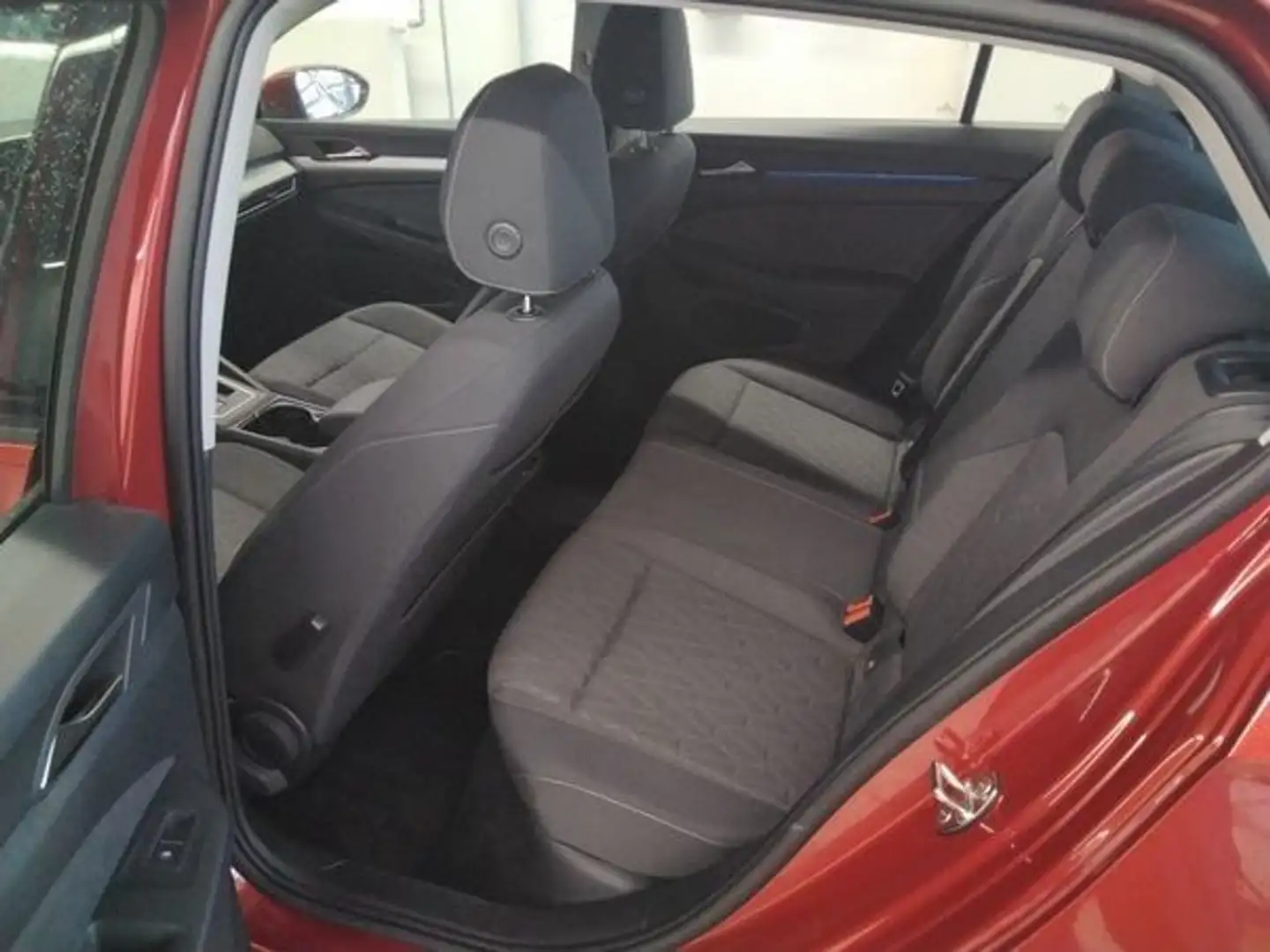 Volkswagen Golf Life 1.5eTSI DSG NAVI RFK SHZ 4Season LED Rouge - 2