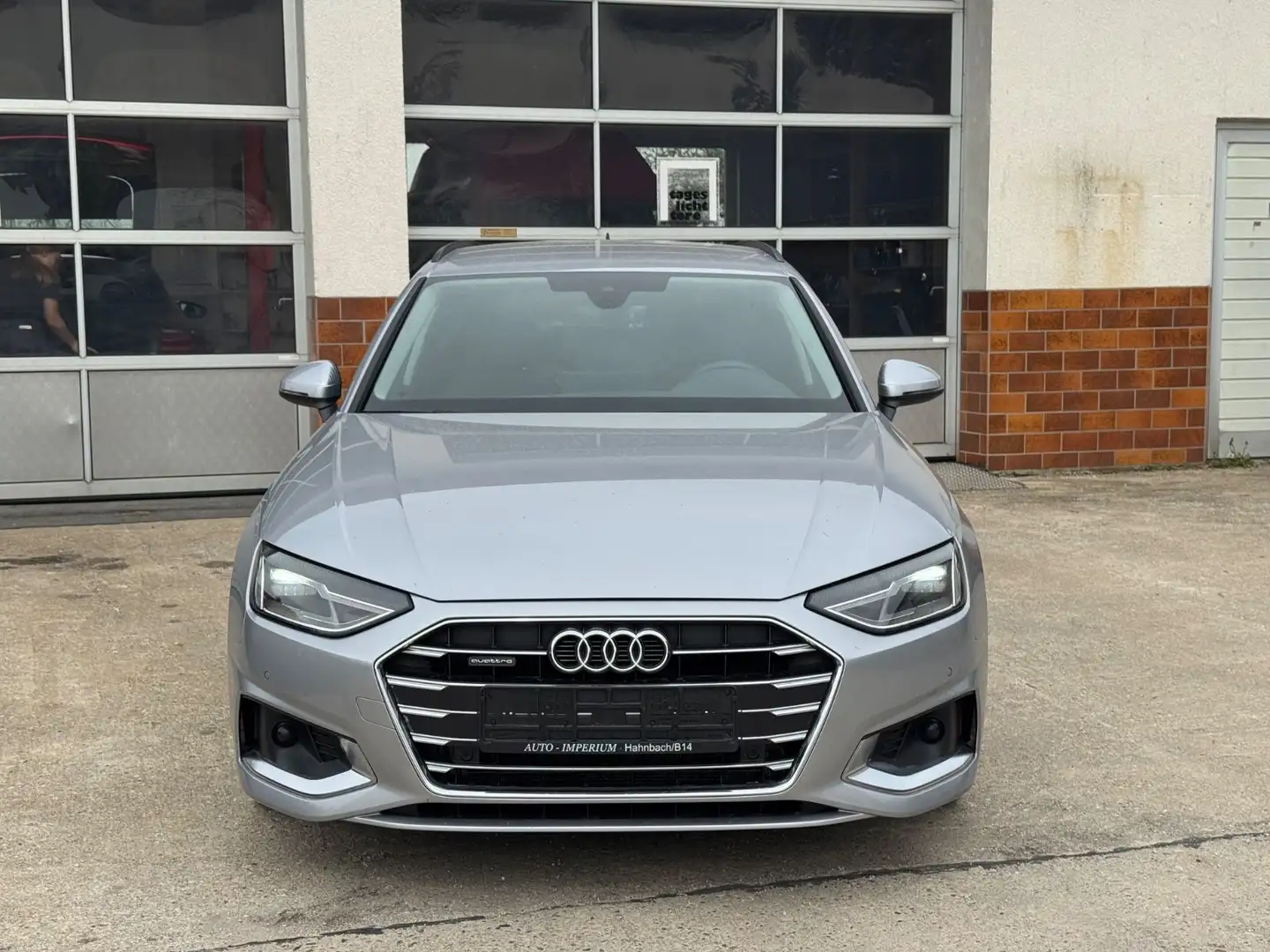 Audi A4 40 TDI S-tronic quattro Avant 1.HAND Argent - 2