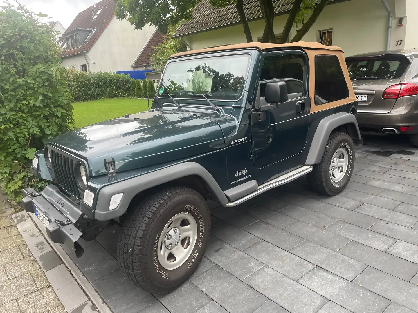 Jeep Wrangler 2.4 Sport Harttop, Softtop, Klima Grün - 2