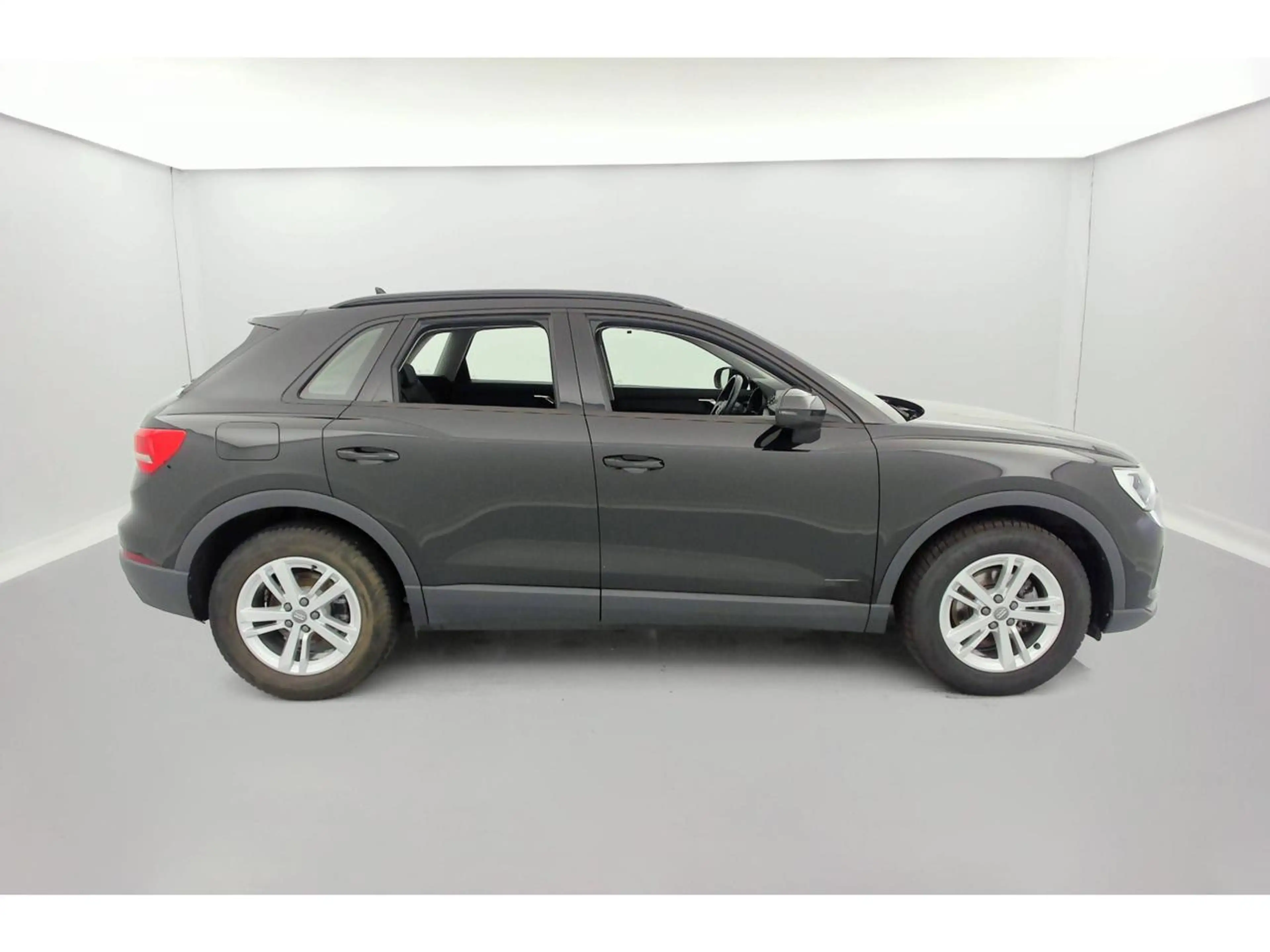 Audi Q3 Business Edition 35 TFSI 110(150) kW(ch) S tronic — photo 8