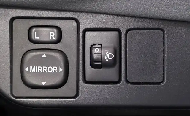 Toyota Yaris view 15