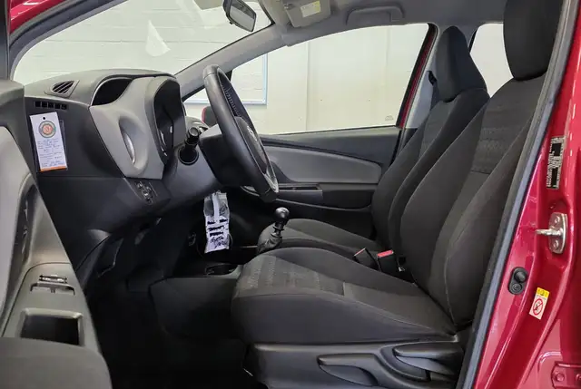 Toyota Yaris view 10