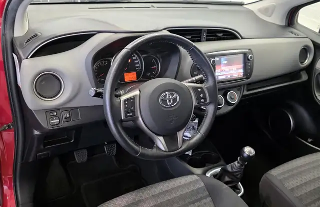 Toyota Yaris view 9