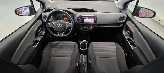 Toyota Yaris view 8