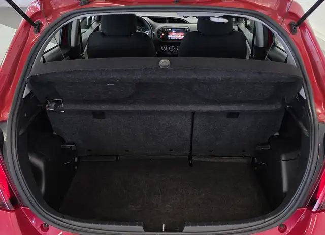 Toyota Yaris view 12