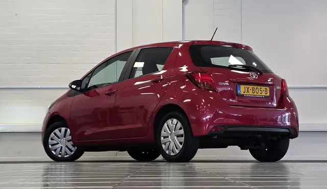 Toyota Yaris view 5