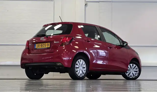 Toyota Yaris view 6