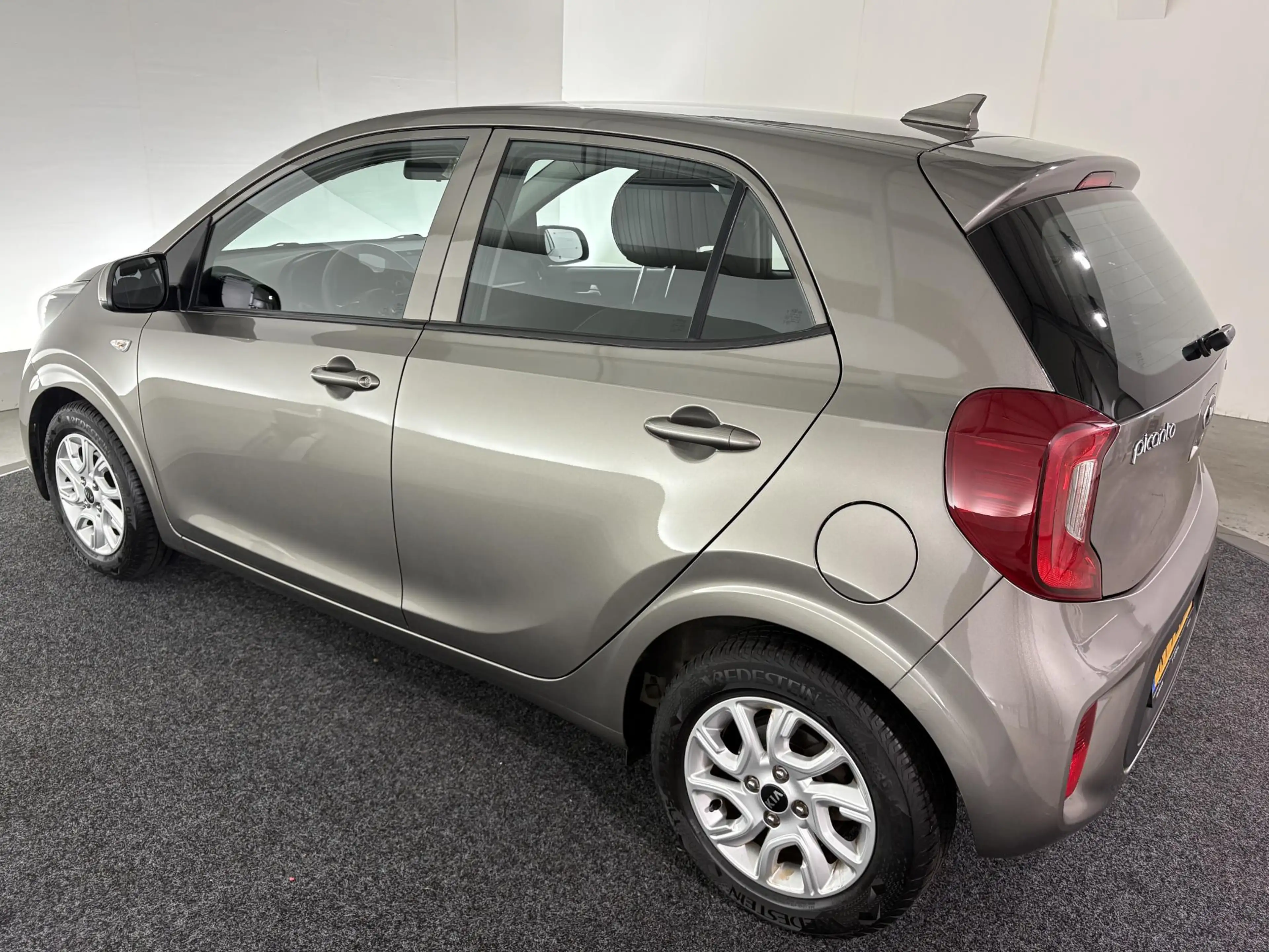 Kia Picanto 1.0 CVVT ComfortPlusLine | CAMERA | CARPLAY | NAVI — photo 8