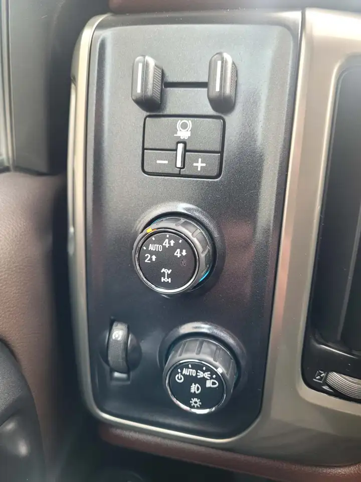 Chevrolet Silverado 1500 снимка Chevrolet Silverado 1500