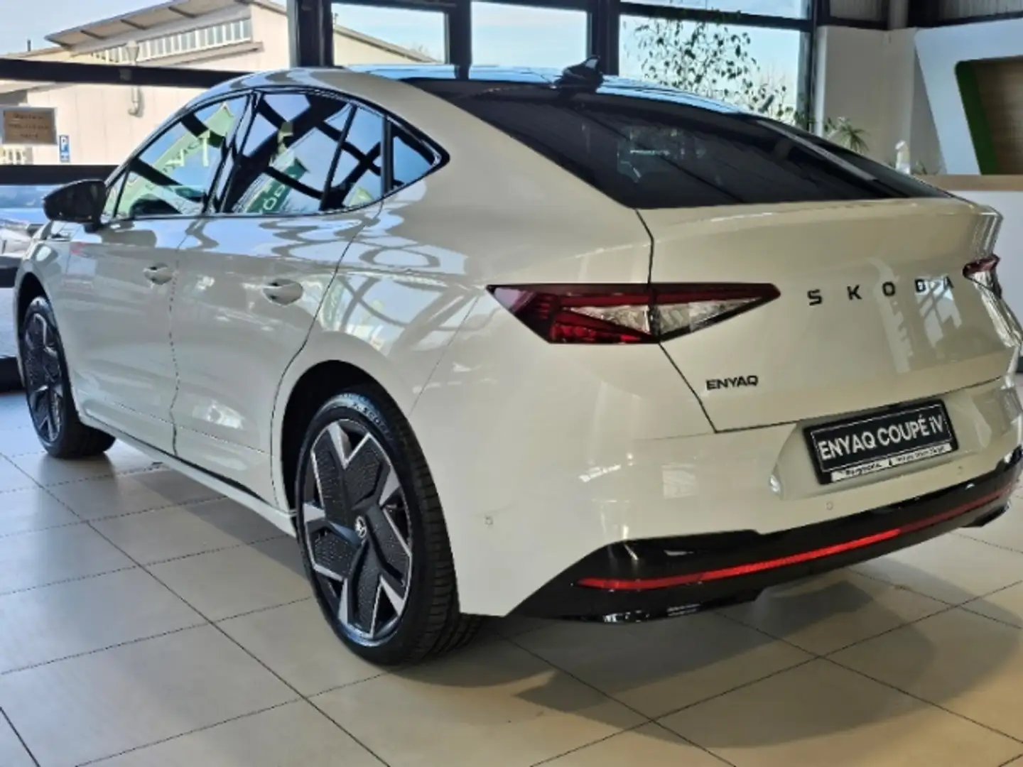 Skoda Enyaq Coupe RS VOLL UPE 69180 Leder HUD AHK Navi Memory Weiß - 2