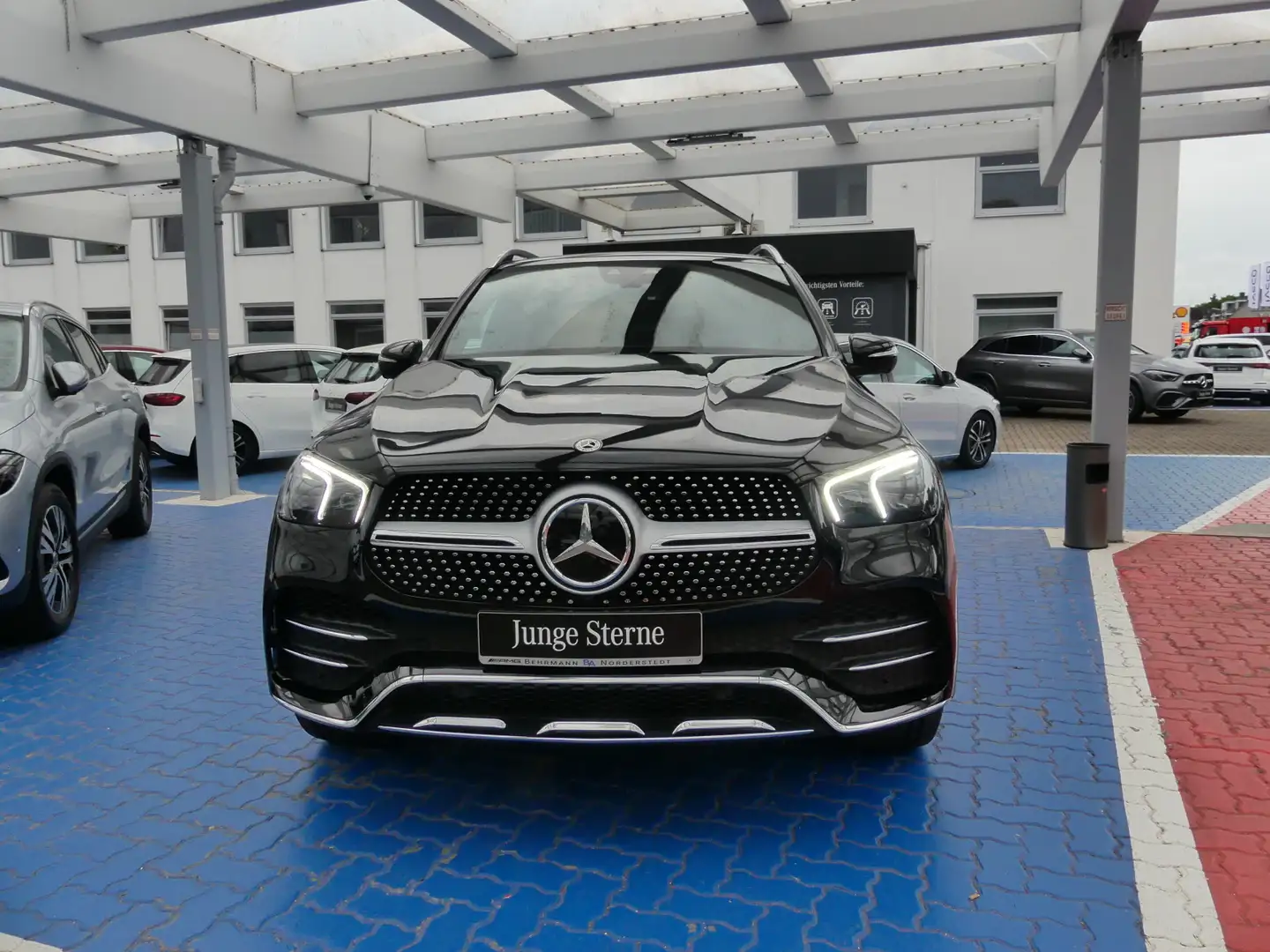 Mercedes-Benz GLE 350 GLE 350d AMG 4M +Panorama+Distronic+360°Kam+AHK+ Schwarz - 2
