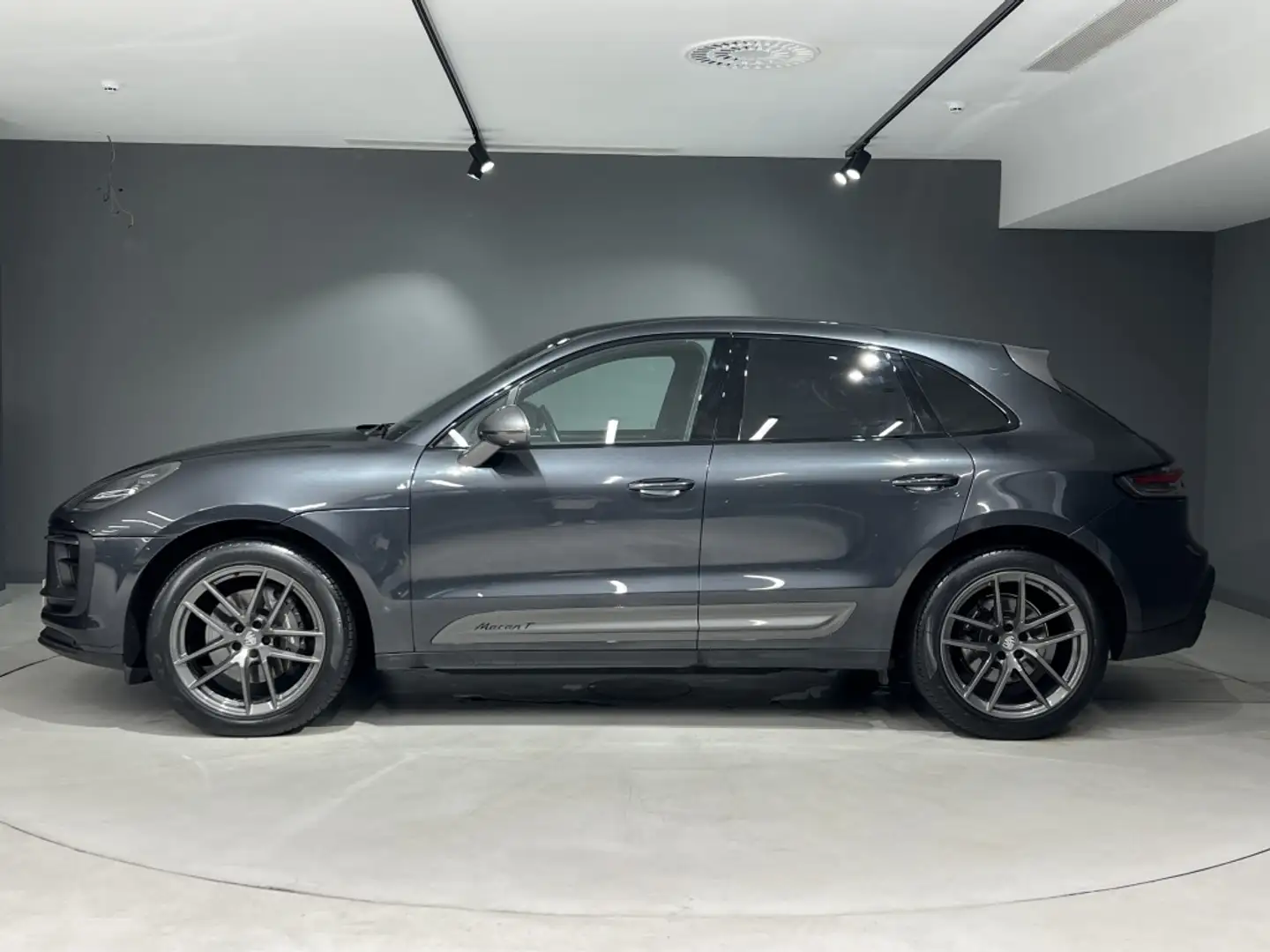 Porsche Macan T Aut. Gris - 2