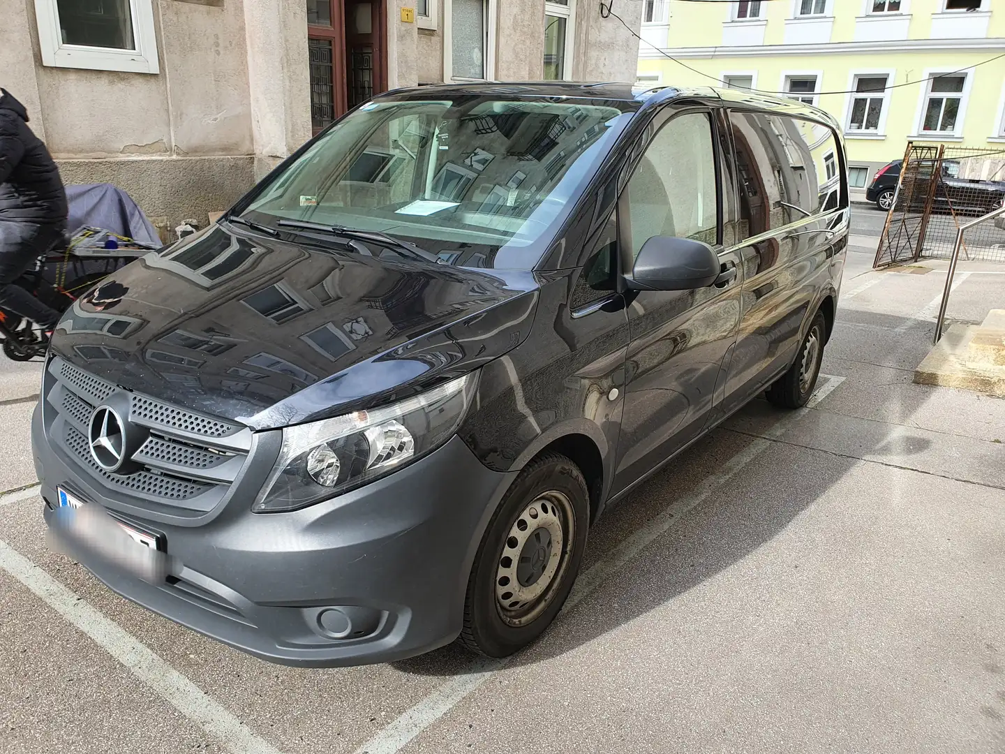 Mercedes-Benz Vito Vito 111 CDI kompakt Schwarz - 2