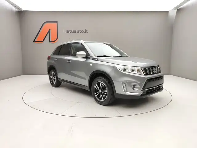 Suzuki Vitara view 3