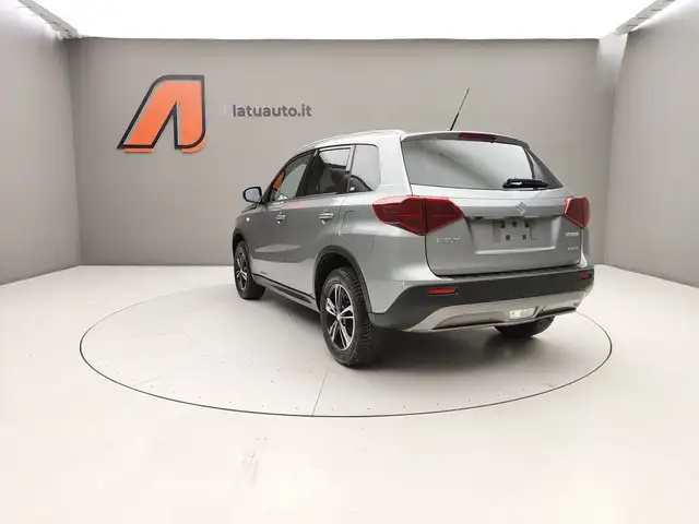 Suzuki Vitara view 5