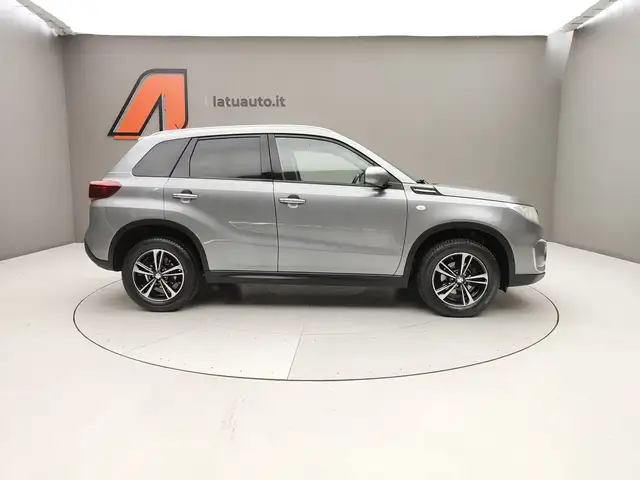 Suzuki Vitara view 8