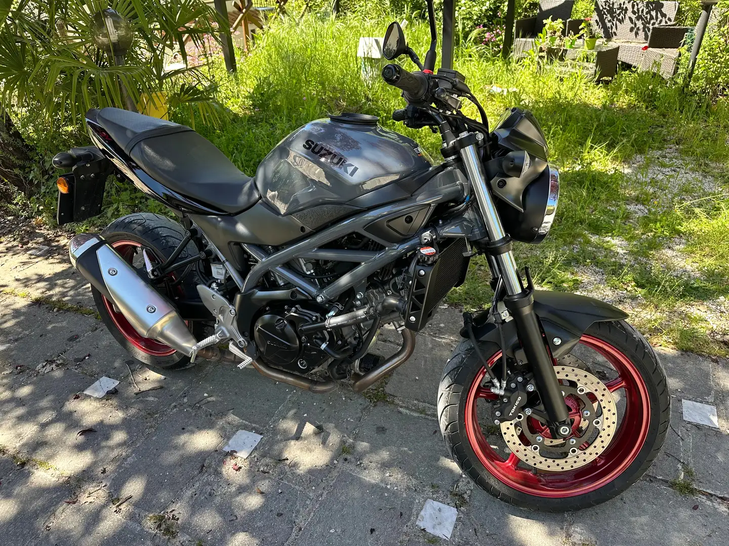 Suzuki SV 650 Nero - 1