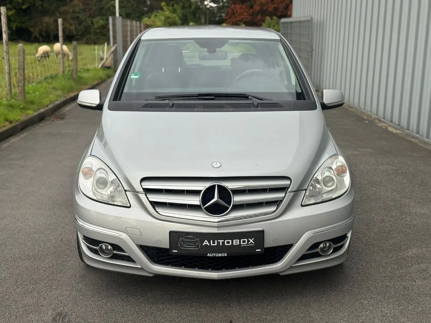 Mercedes-Benz B 200 *AUT*LEDER*NAVI Silber - 2