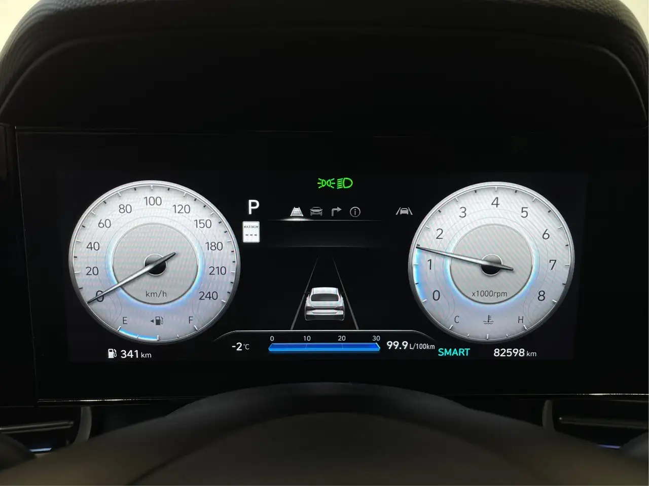 Hyundai ELANTRA fotografie Hyundai ELANTRA