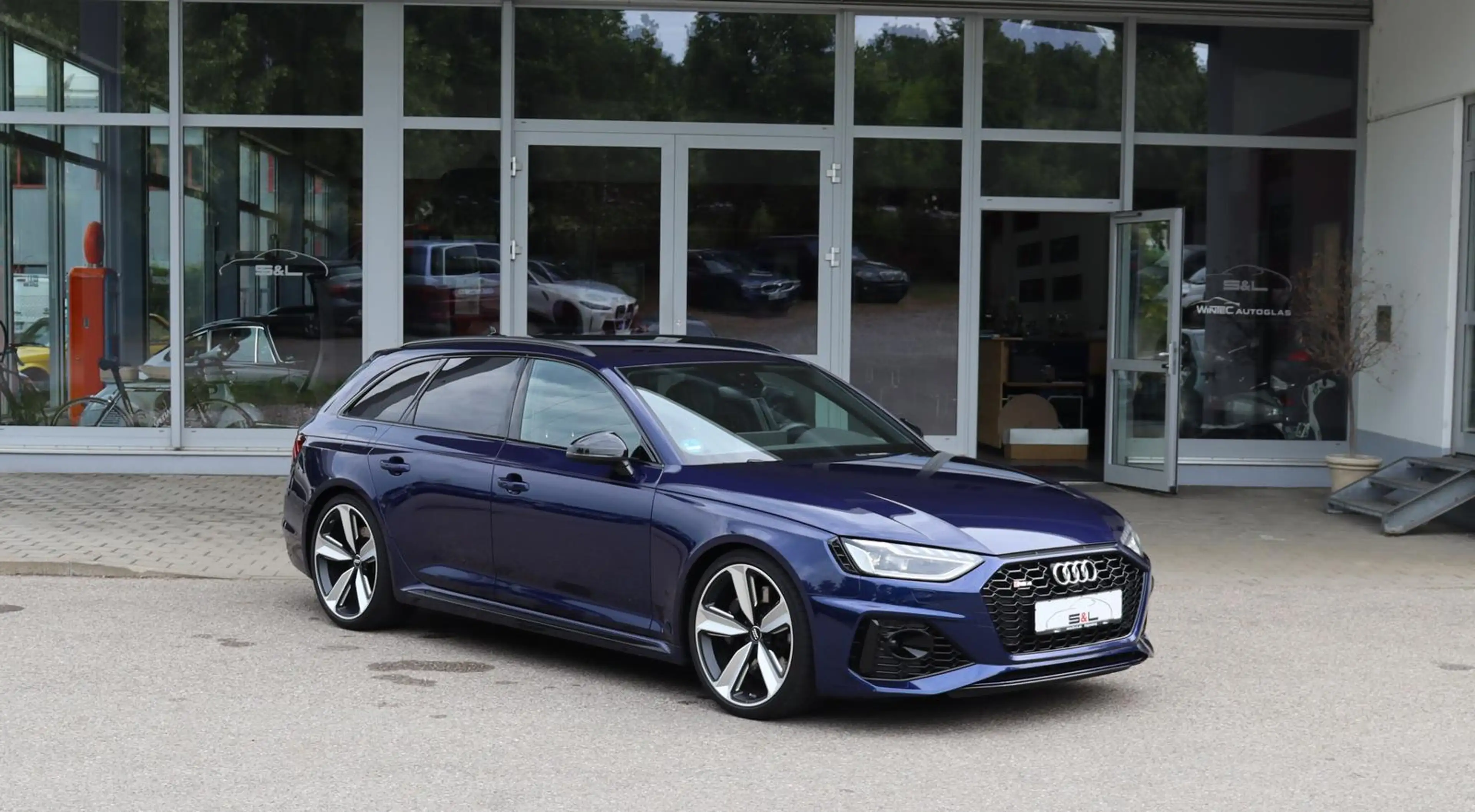 Audi RS4 2.9 V6 SportAbgas/Sitzbelüftung/ACC/Akustik — photo 8