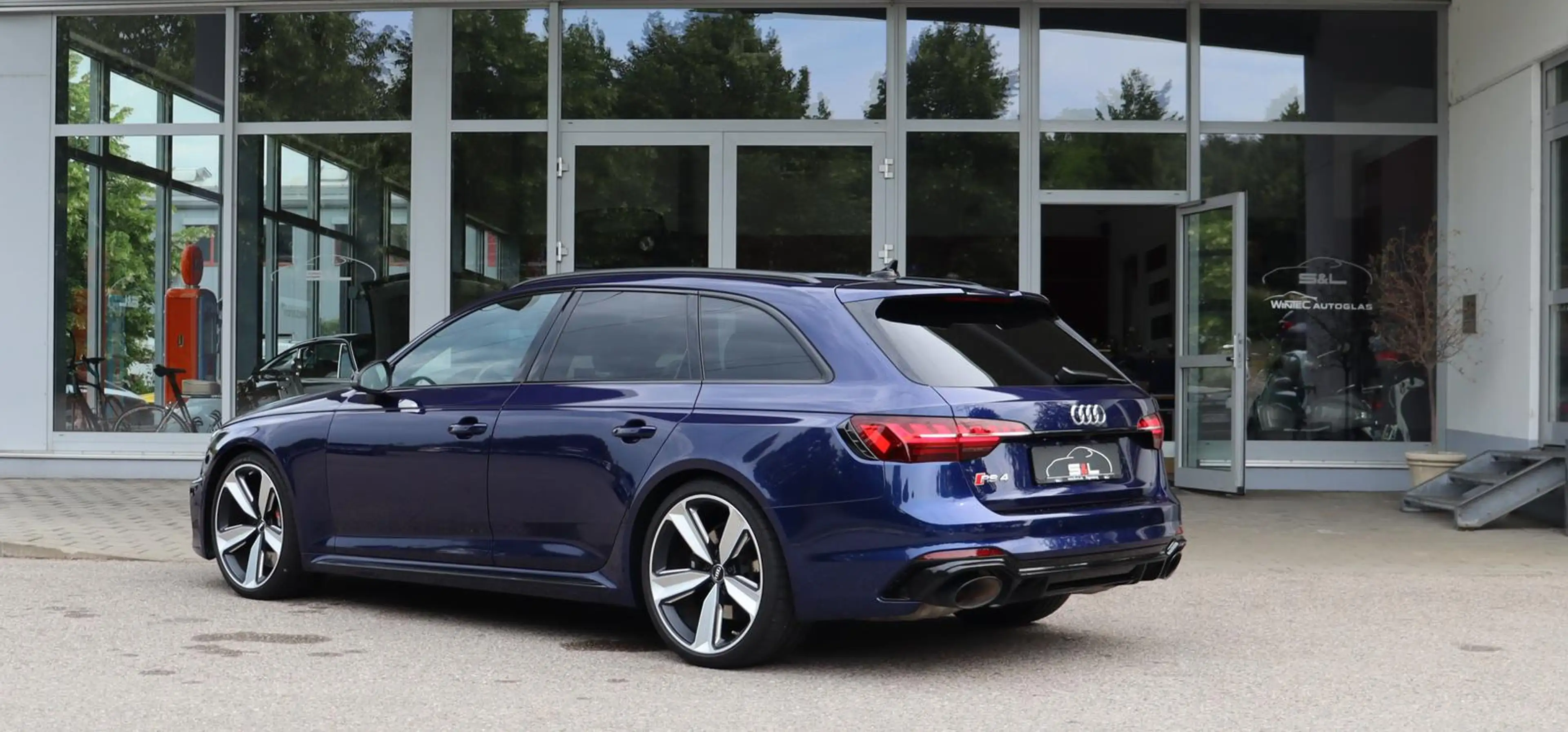Audi RS4 2.9 V6 SportAbgas/Sitzbelüftung/ACC/Akustik — photo 4