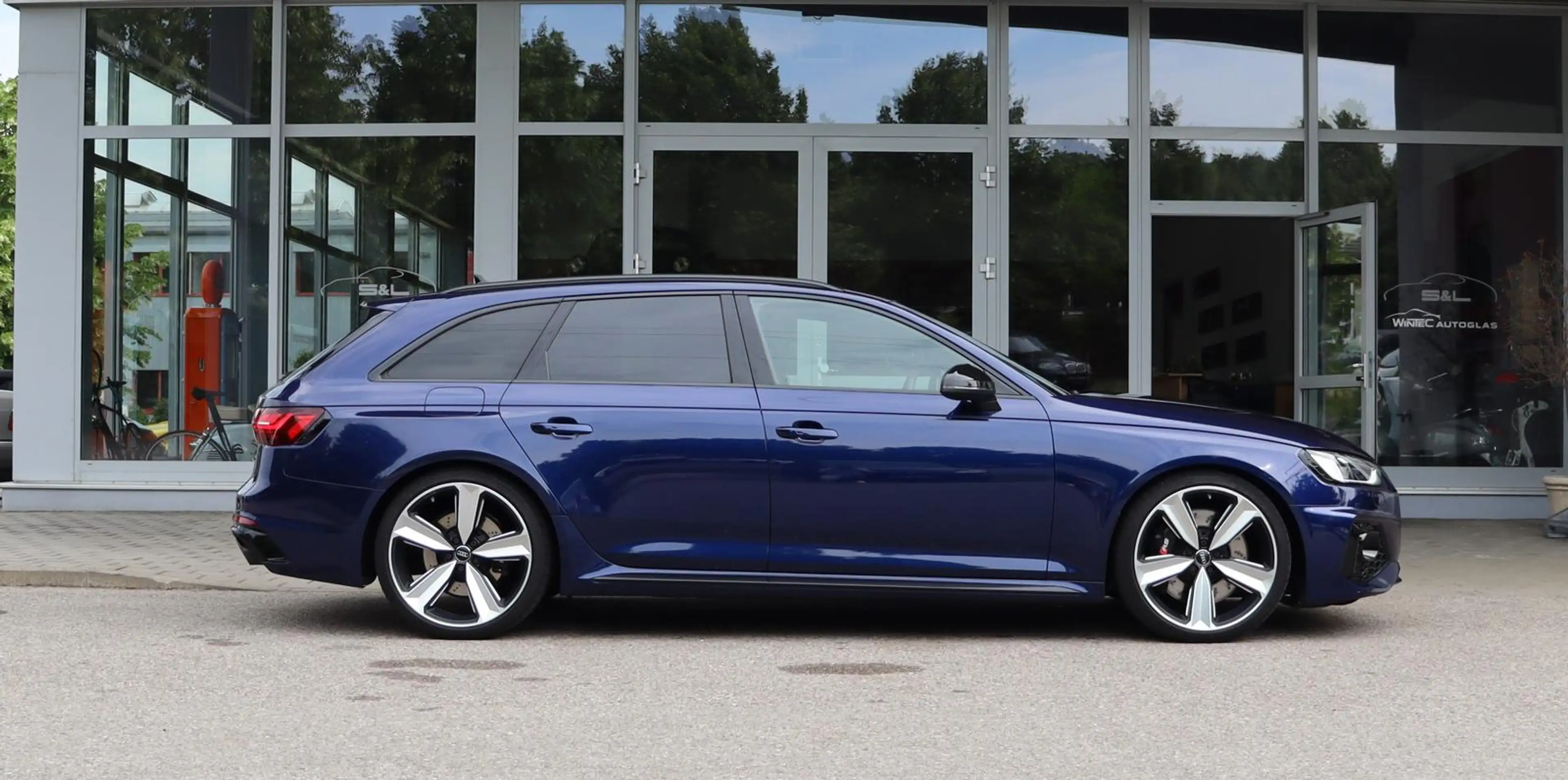 Audi RS4 2.9 V6 SportAbgas/Sitzbelüftung/ACC/Akustik — photo 7