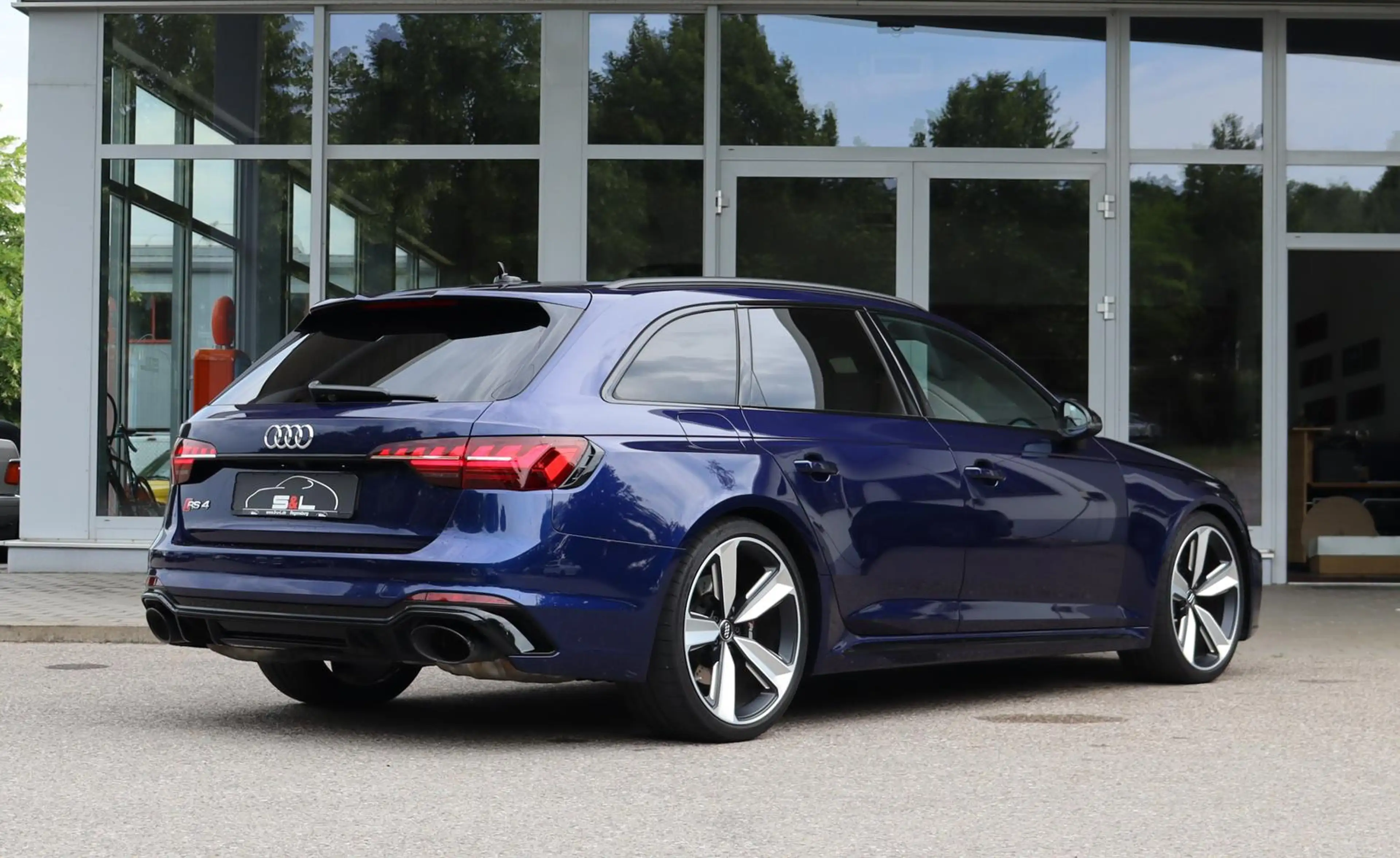 Audi RS4 2.9 V6 SportAbgas/Sitzbelüftung/ACC/Akustik — photo 6
