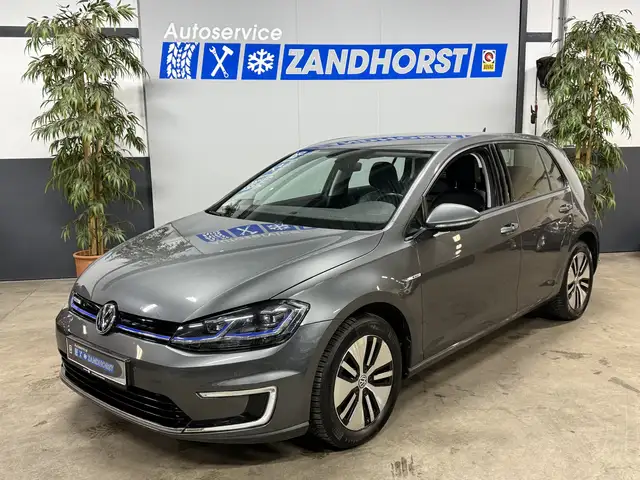 Volkswagen e-Golf e-Golf // Leer // Cruise adaptief