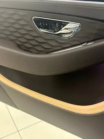 Bentley Continental GT view 6