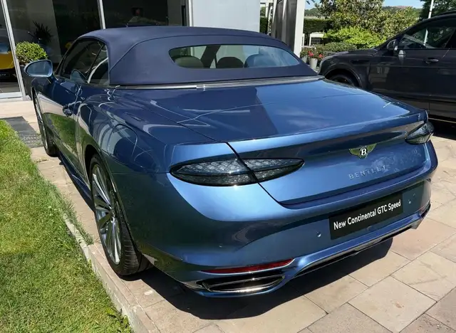 Bentley Continental GT view 4