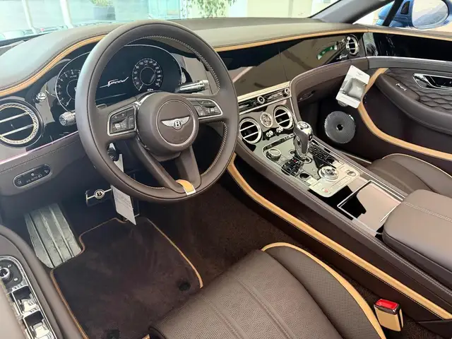 Bentley Continental GT view 8