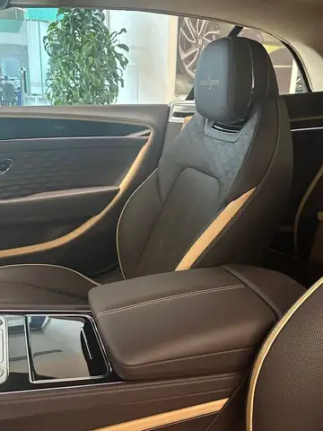 Bentley Continental GT view 11