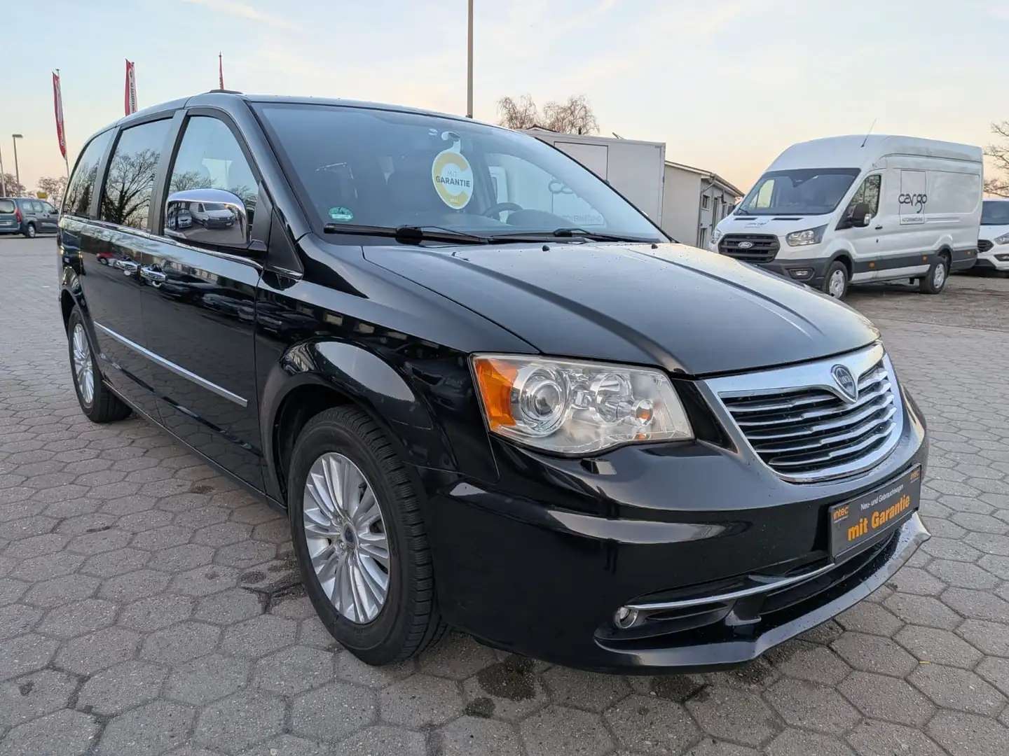 Lancia Voyager Gold 2.8 CRD 7-Sitze Xenon Garantie Negro - 2