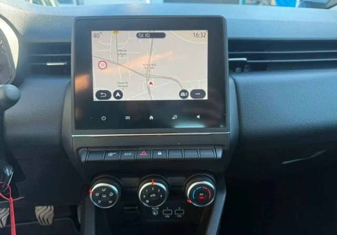 Renault Clio Citadine 5 portes — photo 10
