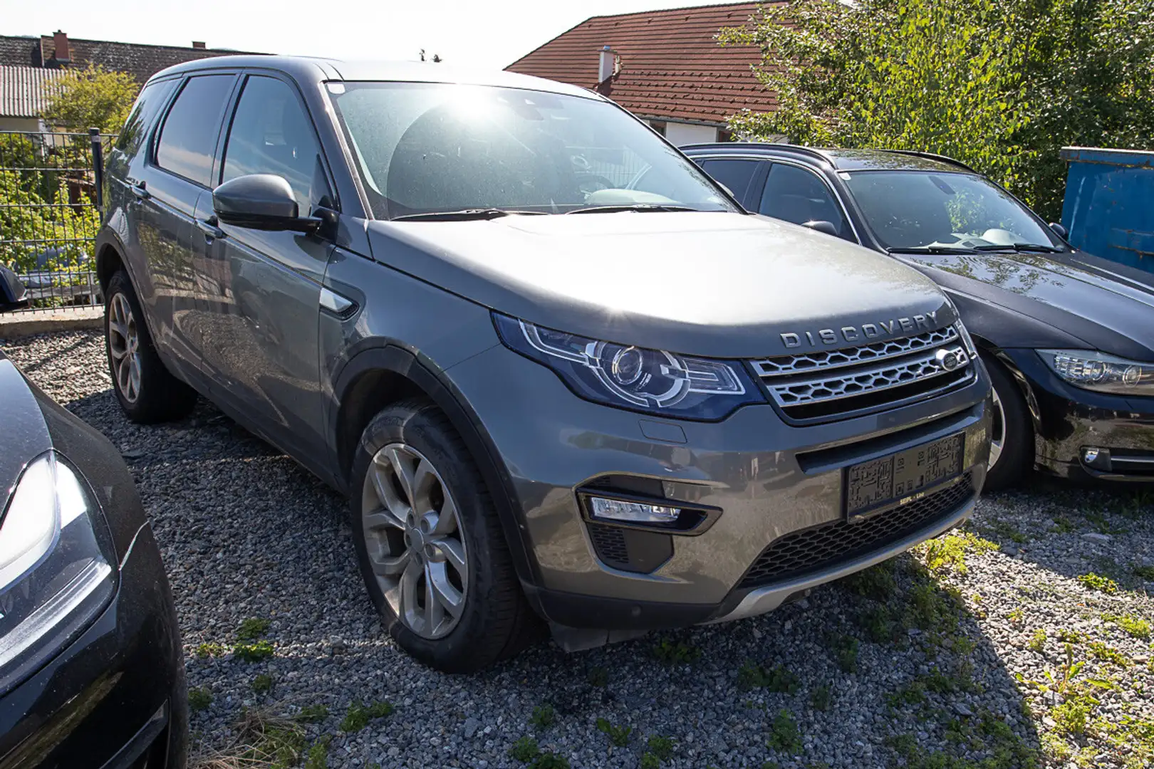 Land Rover Discovery Sport 2,0 TD4 4WD HSE Aut. Grau - 2