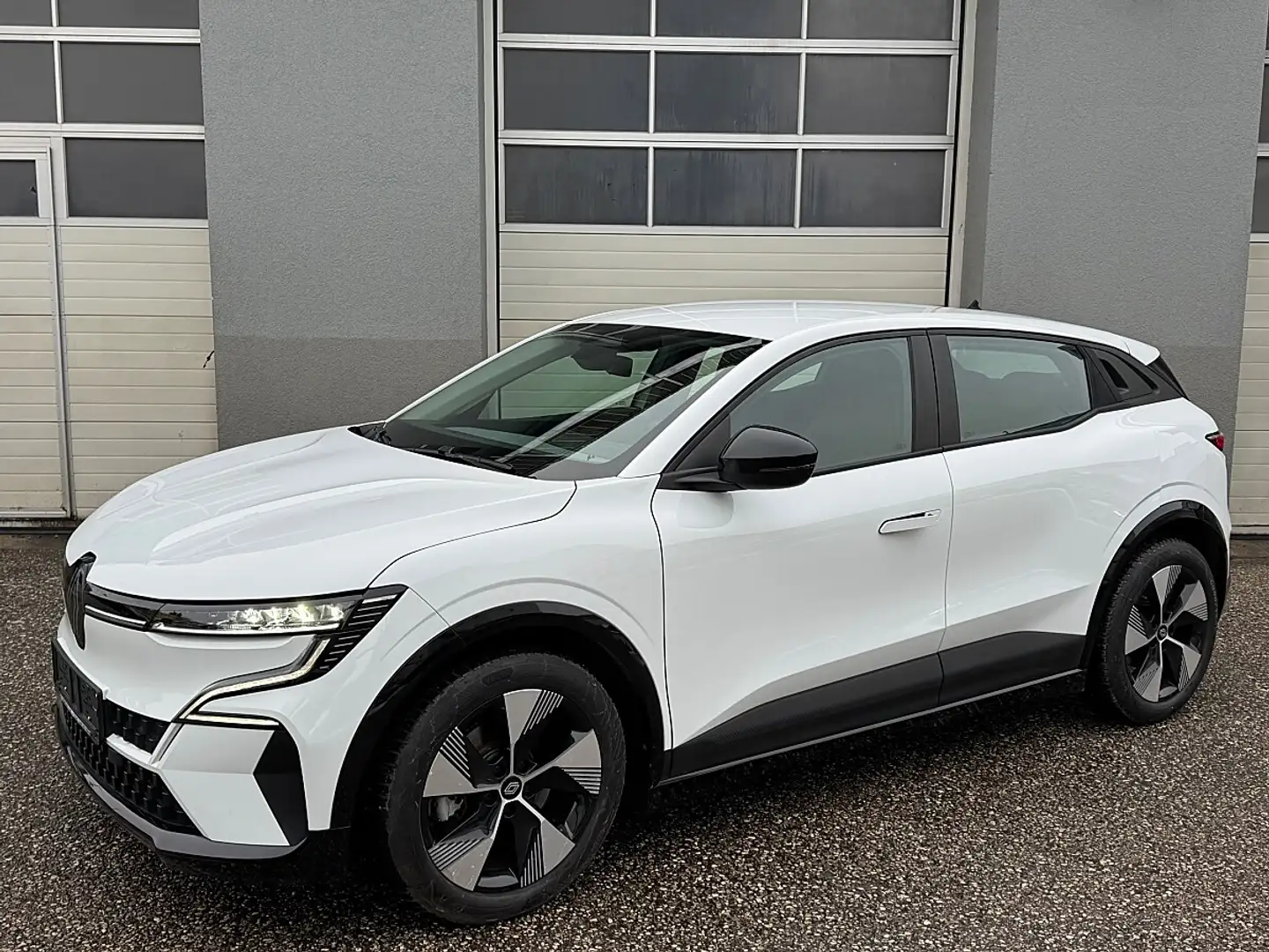 Renault Megane E-Tech Mégane E-tech Equilibre EV60 220hp 60kWh optimu... Blanc - 2