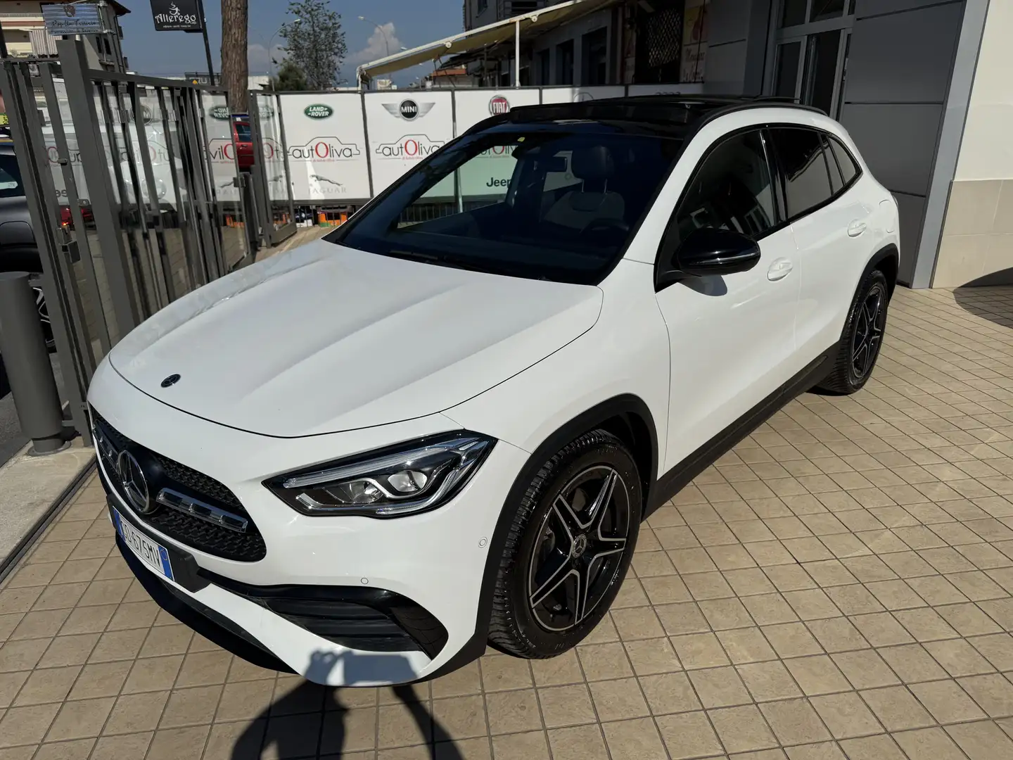 Mercedes-Benz GLA 200 d Premium 4matic auto - 2