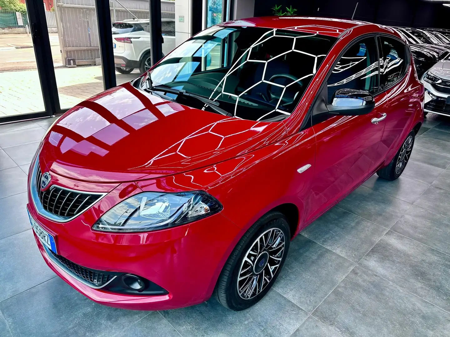 Lancia Ypsilon Ypsilon 1.2 Gpl 69cv Rood - 1