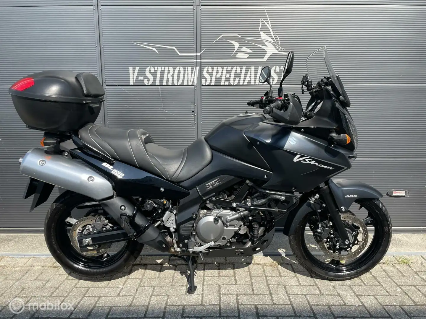 Suzuki V-Strom 650 DL T Noir - 1