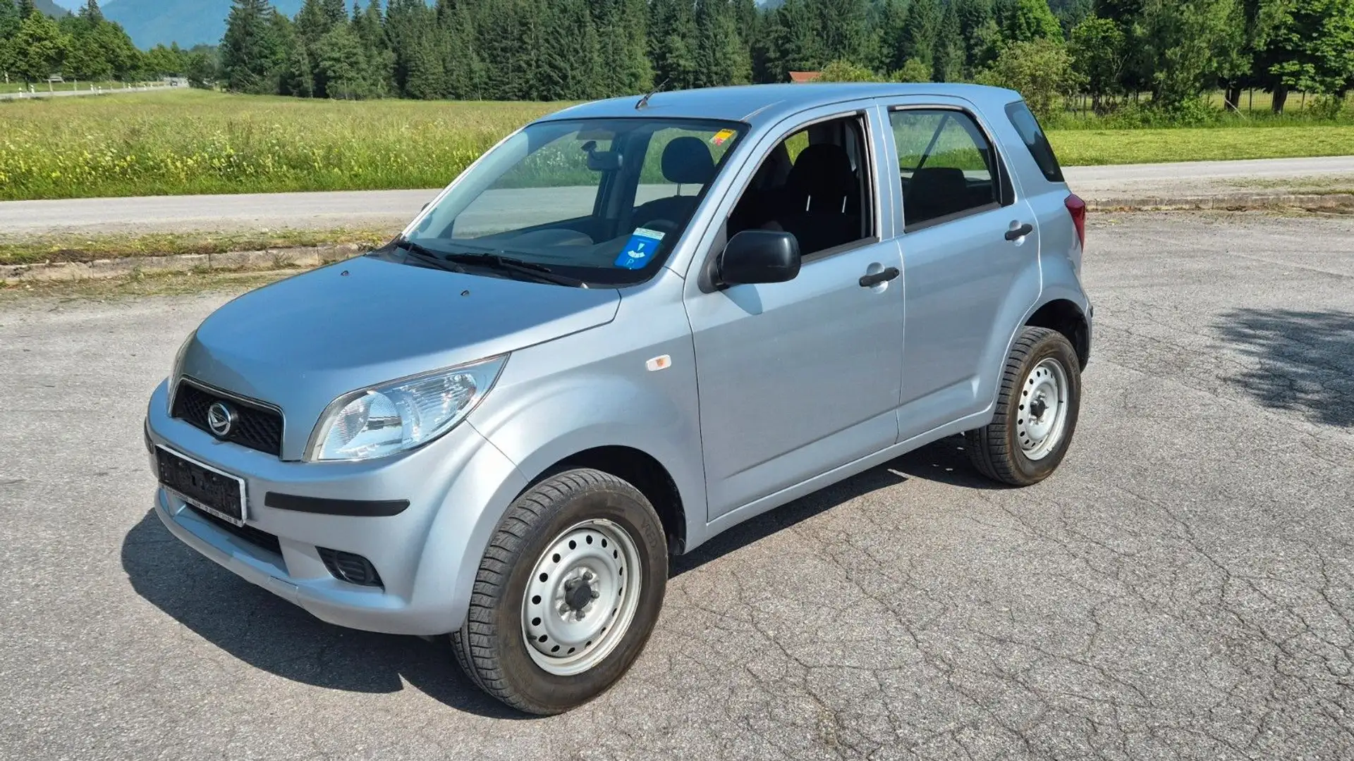 Daihatsu Terios 4x4 1. Hand, 43300 Km Silber - 1