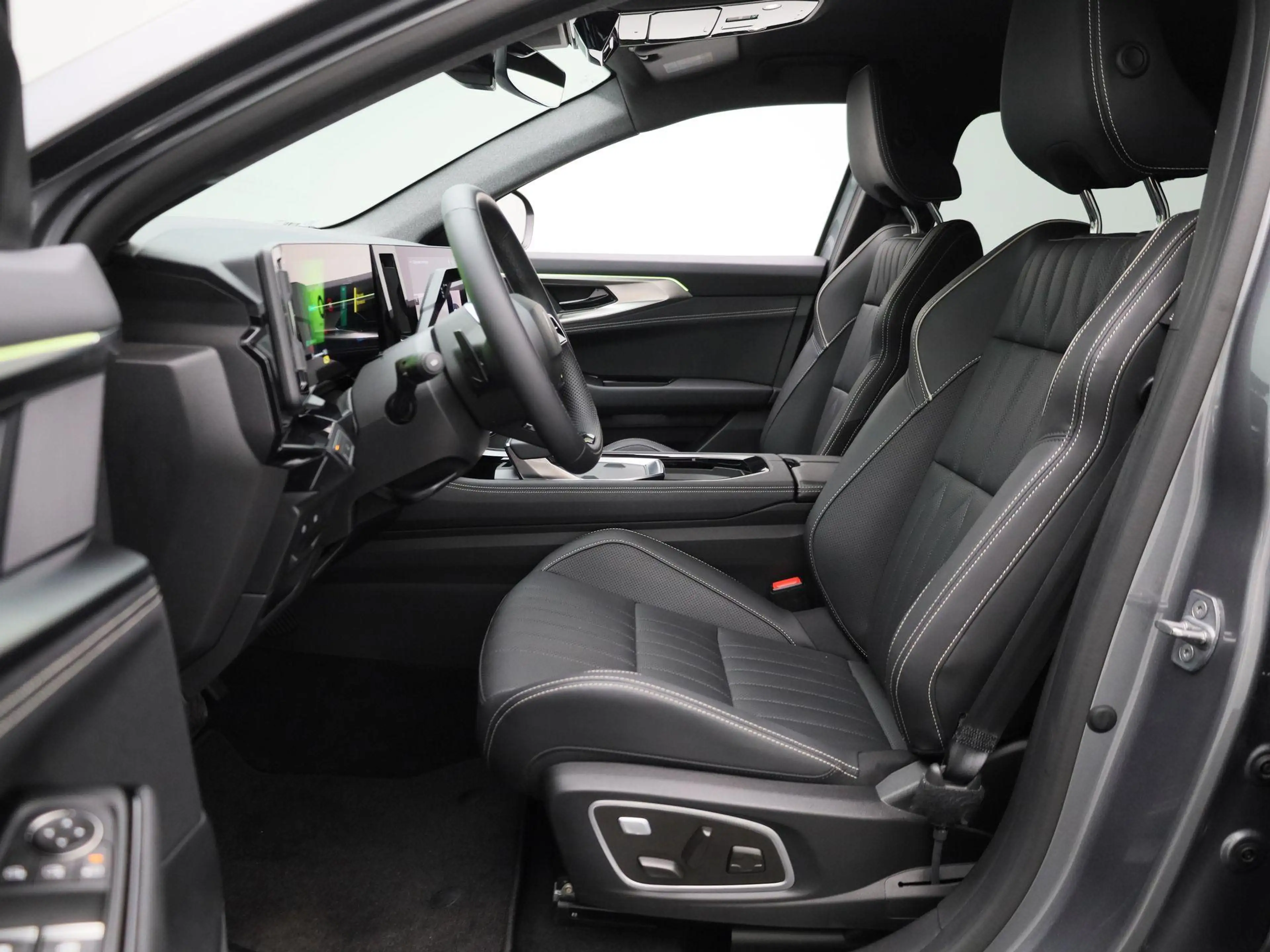 Renault Espace E-Tech full hybrid 200 iconic 7p. — photo 11