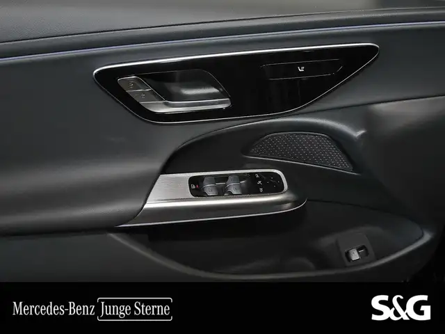 Mercedes-Benz E-Class view 13