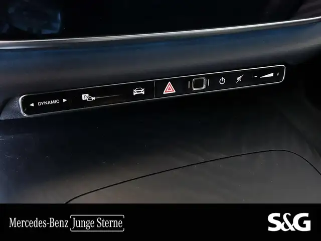 Mercedes-Benz E-Class view 12