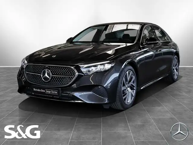 Mercedes-Benz E-Class view 14