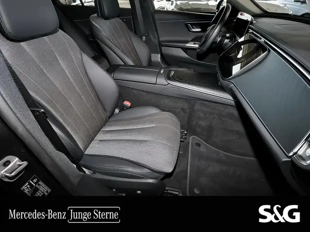 Mercedes-Benz E-Class view 5