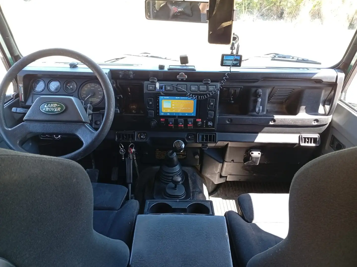 Land Rover Defender 110 2.5Td5 SW SE - 1