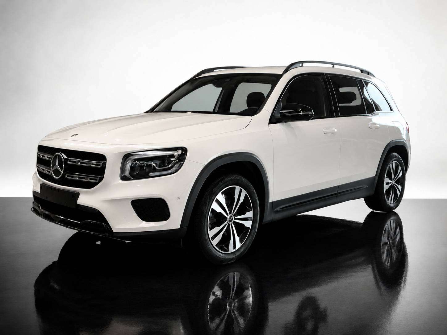 Mercedes-Benz GLB 220