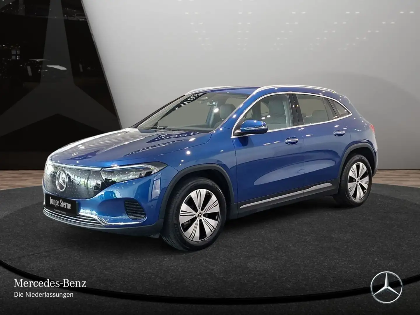 Mercedes-Benz EQA 300 4M PROG+PLUS-PAKET+KAMERA+KEYLESS+SPUR Blau - 2