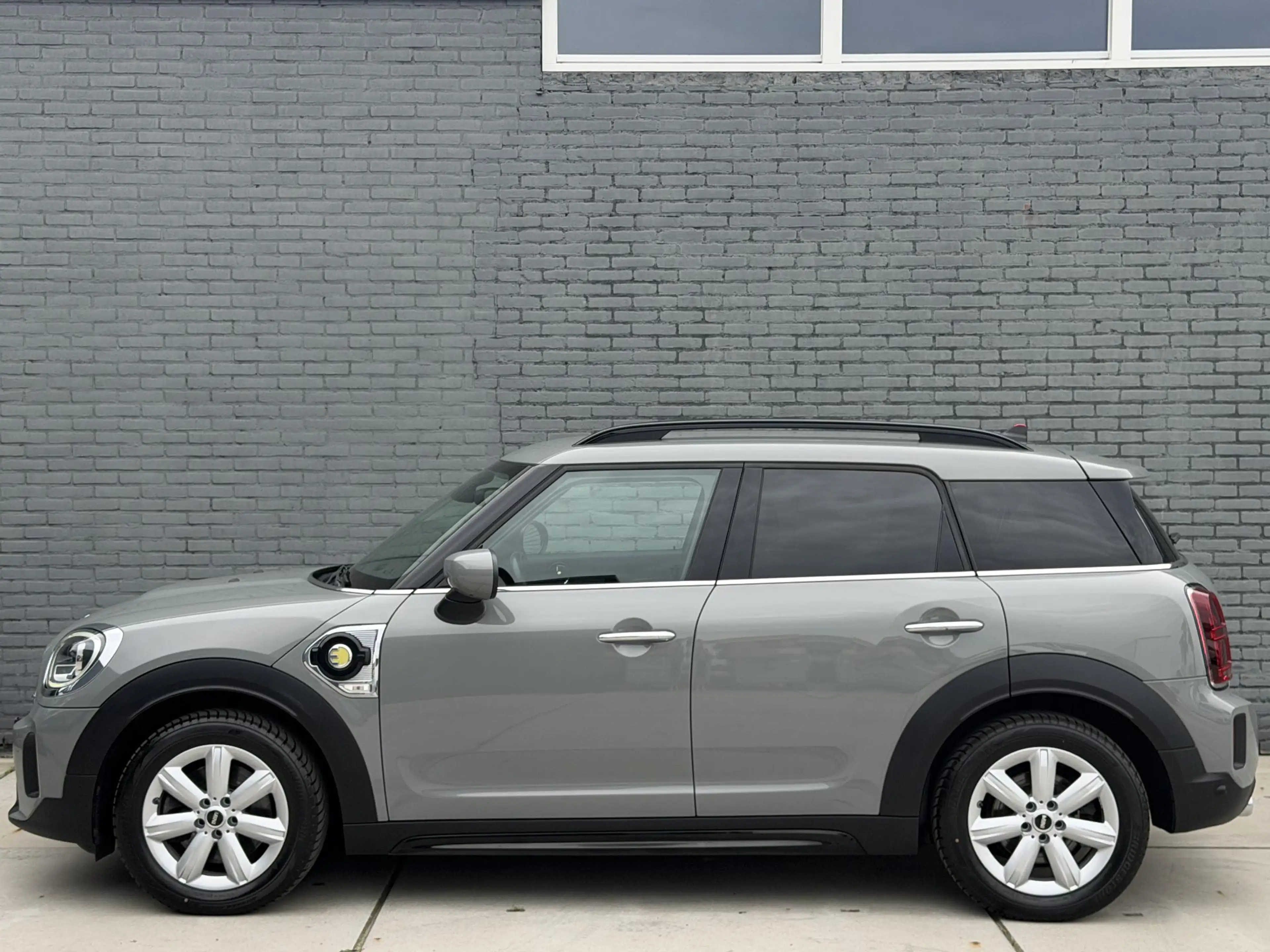 MINI Cooper SE Countryman 1.5 ALL4 — photo 2